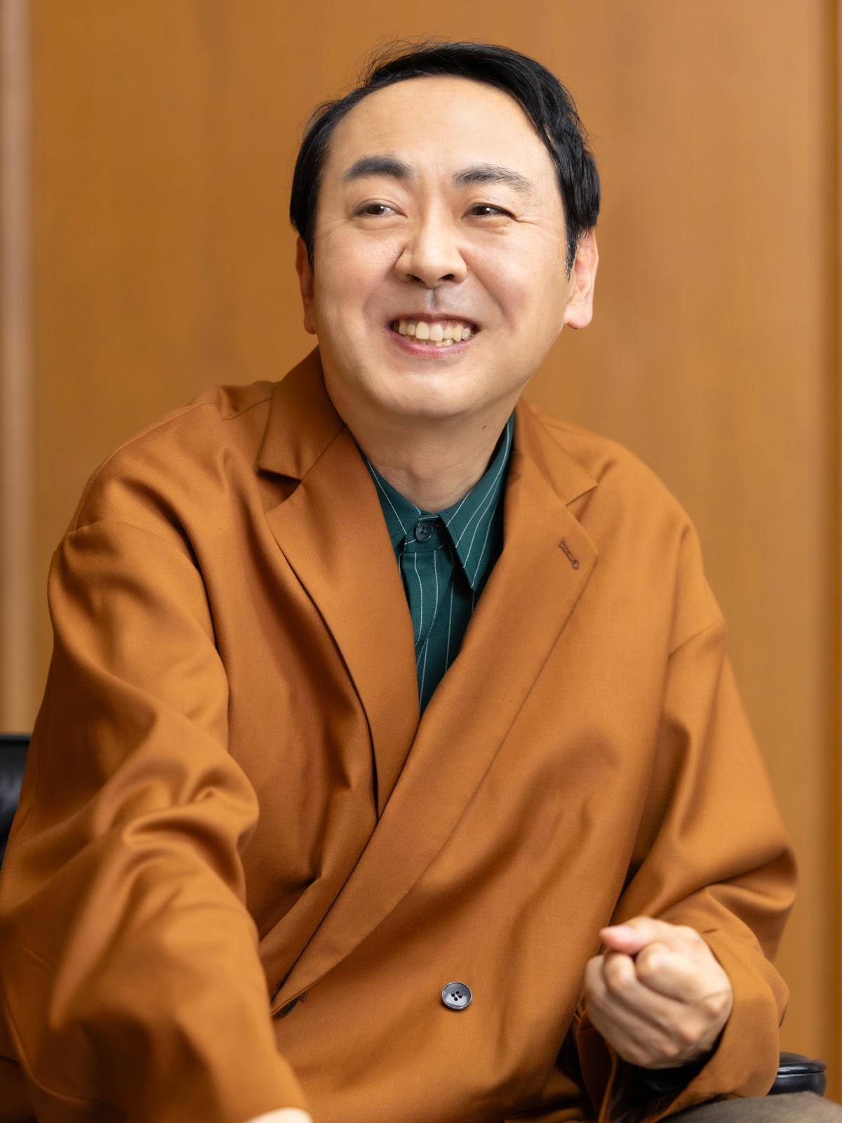 田中卓志　芸人。2000年に山根良顕と「アンガールズ」を結成。2022年、エッセイ「最高の食事」が日本文藝家協会編「ベスト・エッセイ2022」に選出され、話題に。初エッセイ集『ちょっと不運なほうが生活は楽しい』で、広島本大賞を受賞。